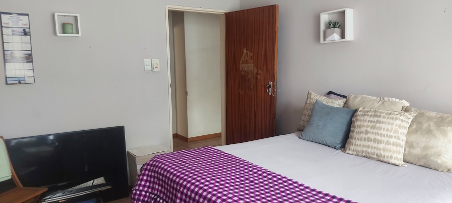 16 Bedroom Property for Sale in Oos Einde North West